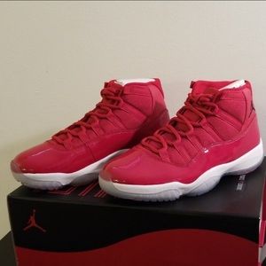 Jordan retro 11s